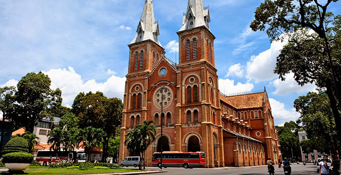 10-Day Highlights of Vietnam Tour From Ho Chi Minh