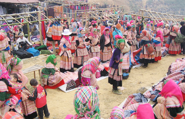 Bac Ha Market