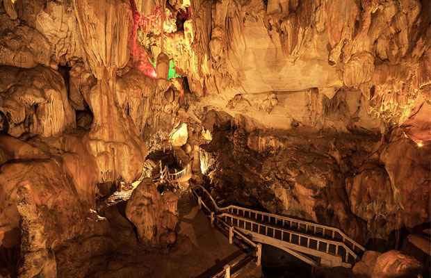 Pak Ou Caves