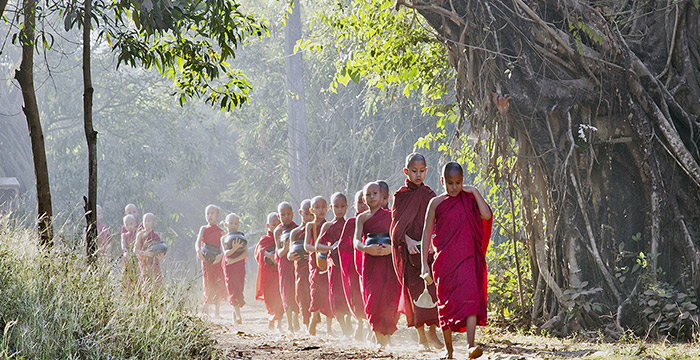 9-Day Myanmar and Laos Relaxation Tour