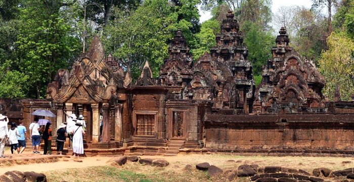 Full Day Banteay Srei and Beng Mealea