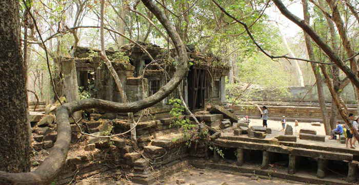 Full Day Banteay Srei and Beng Mealea